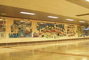 Dobner Metalldecken in U-Bahnh&ouml;fen von Istanbul, T&uuml;rkei